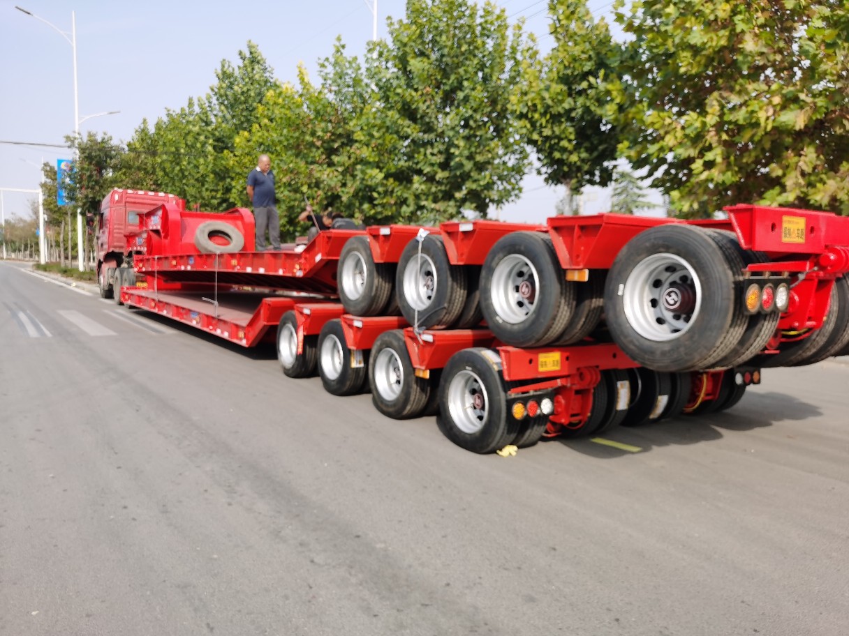 商品描述货号0-8944装载重量100吨(kg)种类平板式牵引挂车加工定制是