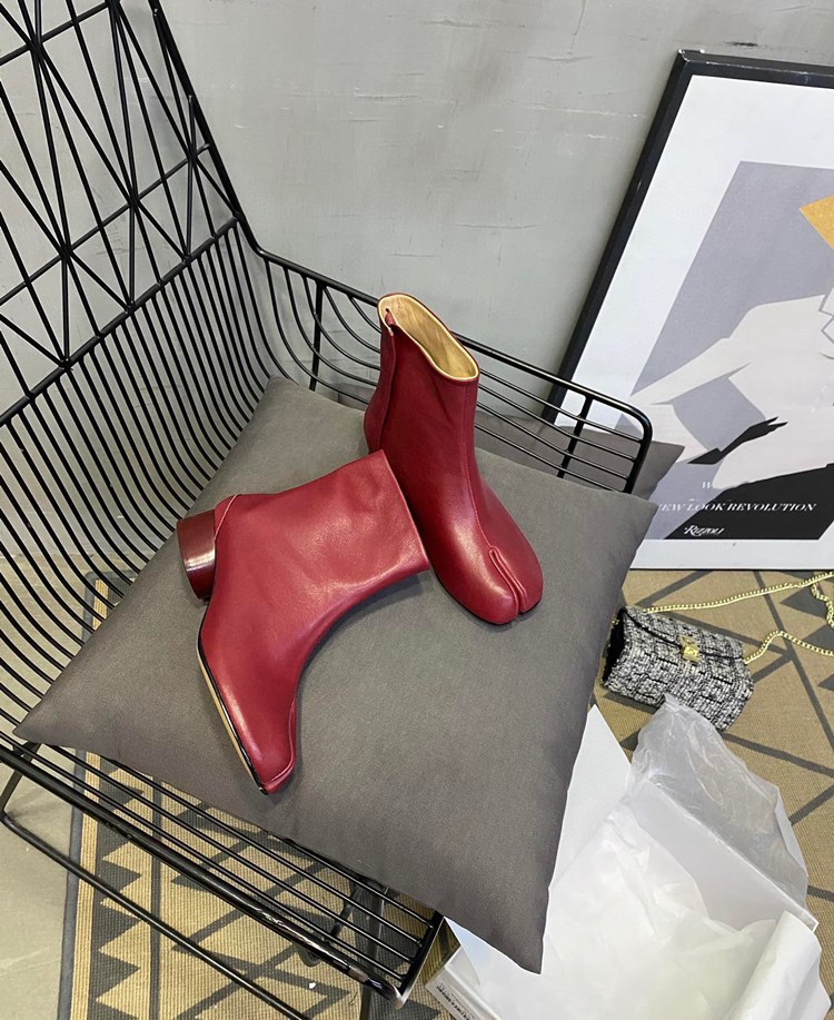 tabi羊蹄3cm跟分趾靴2020春秋真皮单靴粗跟短靴女mm6马蹄猪蹄鞋潮