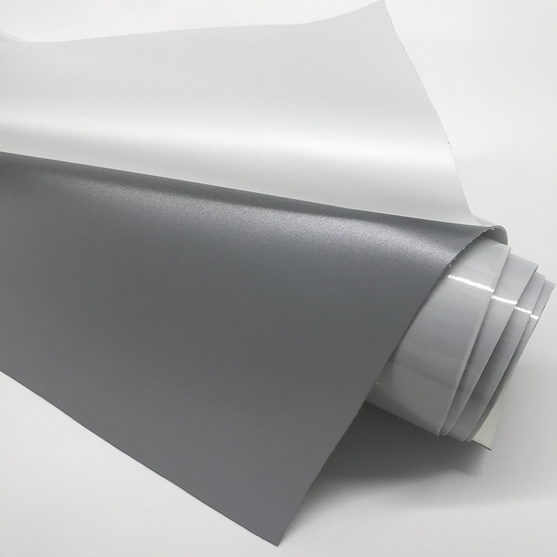 现货批发反光pu皮革面料银灰色反光布普亮箱包鞋材辅料反光布pu