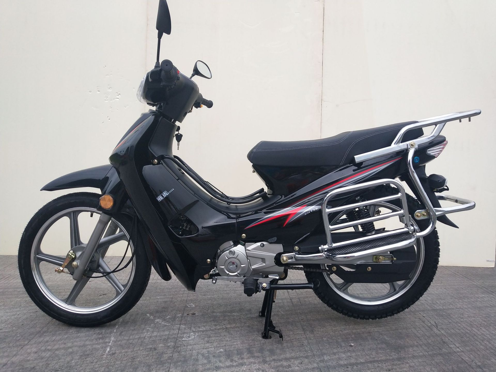 重庆国四电喷燃油弯梁摩托车110全新款泰本代步助力可以上牌省油