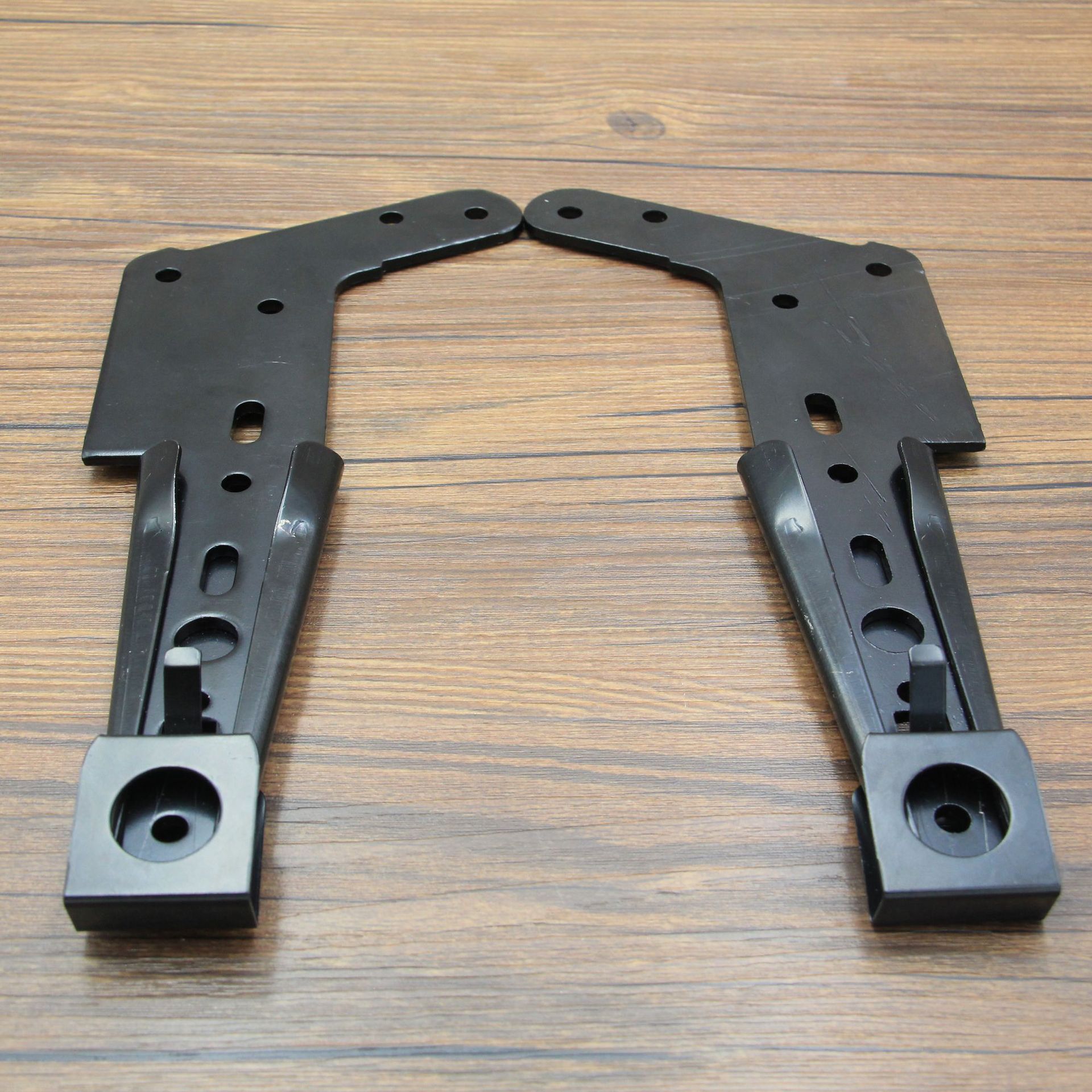 厂家直销黑色枪仔插扣 组合沙发插件扣 五金家具桌椅配件连接扣