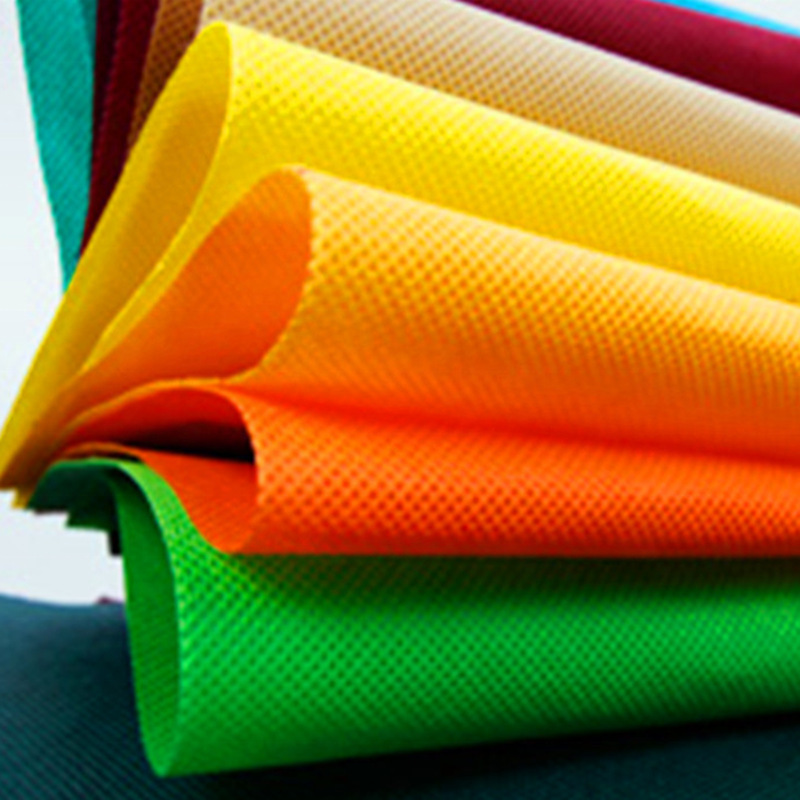 产地货源纺粘无纺布颜色可定制淋膜无纺布西装套包装收纳箱用布