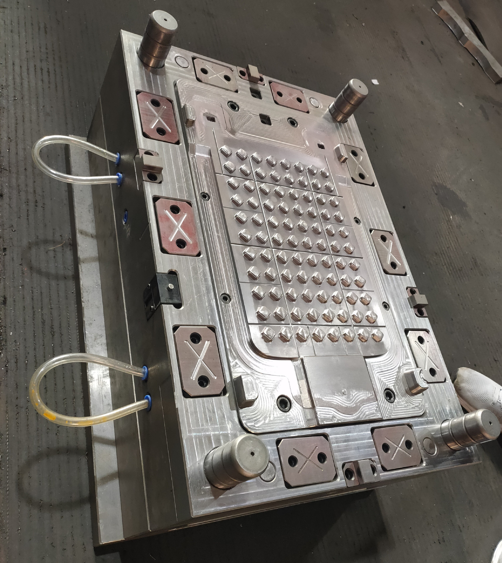 60g轻薄喷雾器靠背垫模具开发 大型注塑模具加工塑料产品制造开模