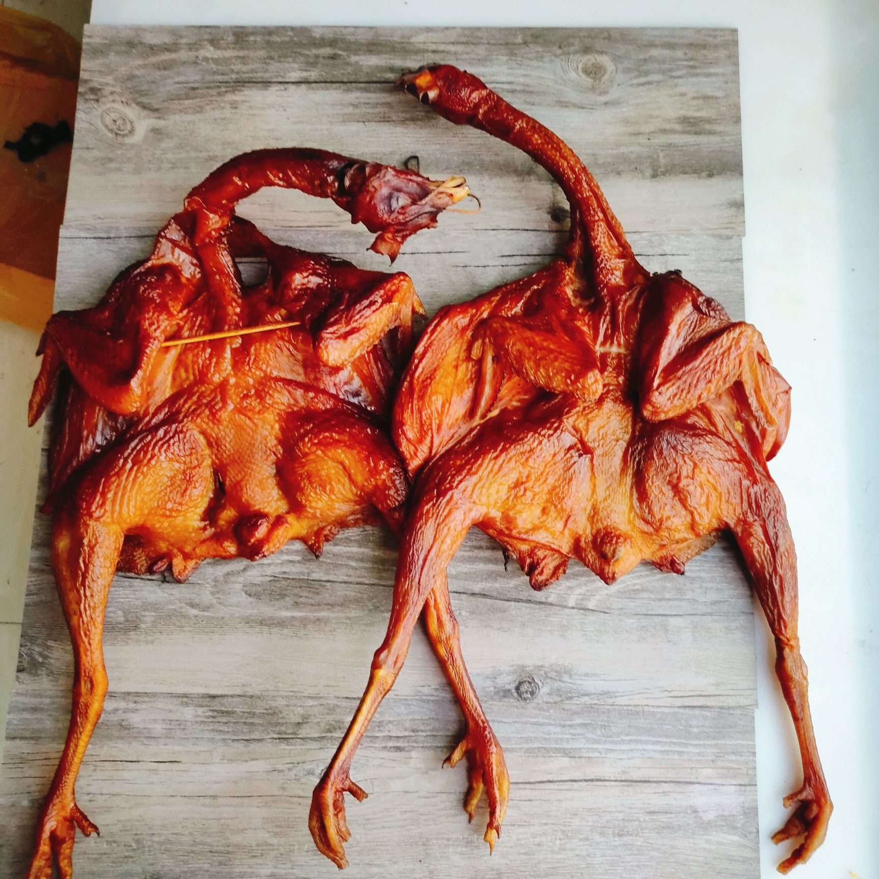 湖南特产烟熏腌制风干腊鸡传统工艺整只柴火烟熏2斤左右一只