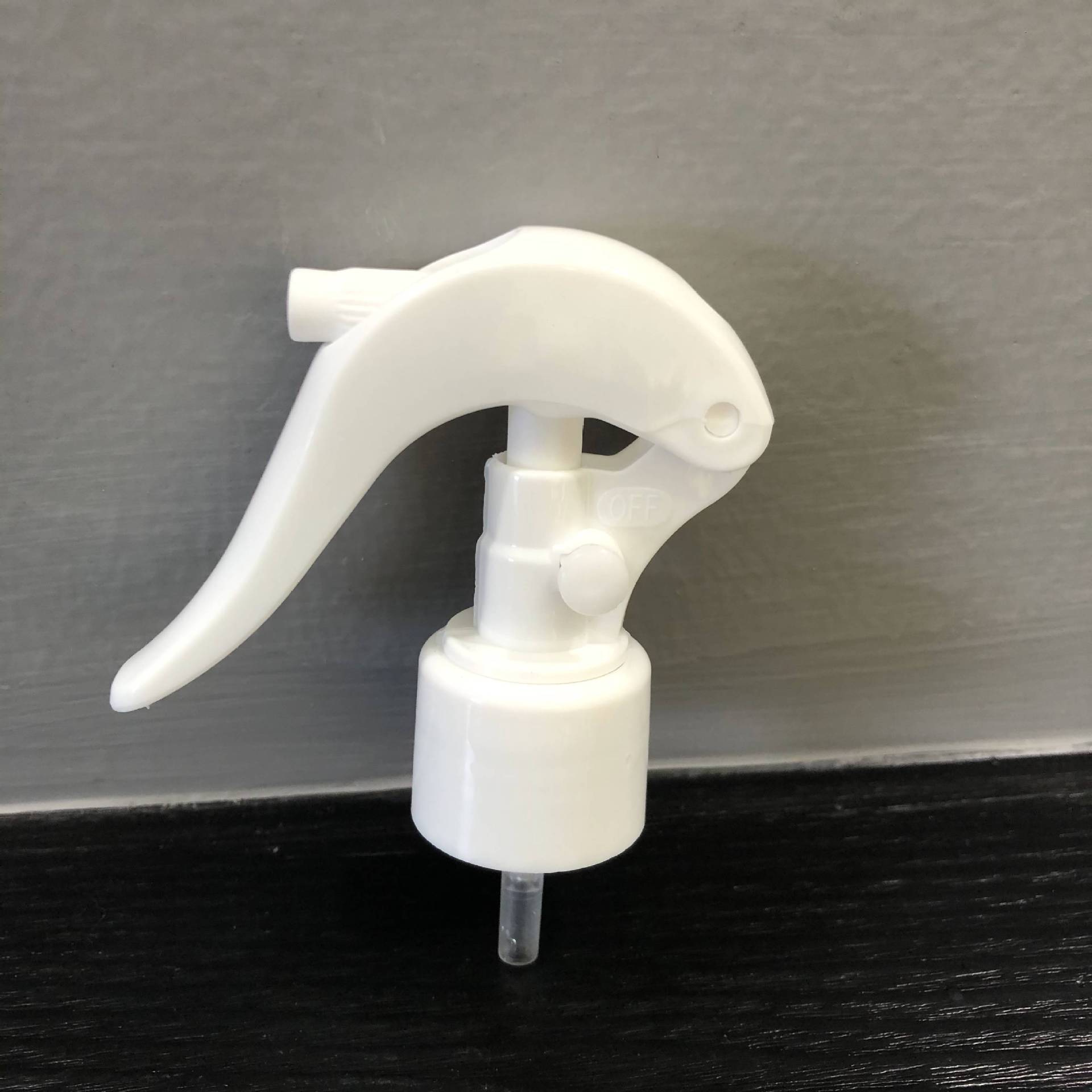 现货供应24/410塑料手扣式喷枪 园林浇花按压式细雾化小老鼠喷头