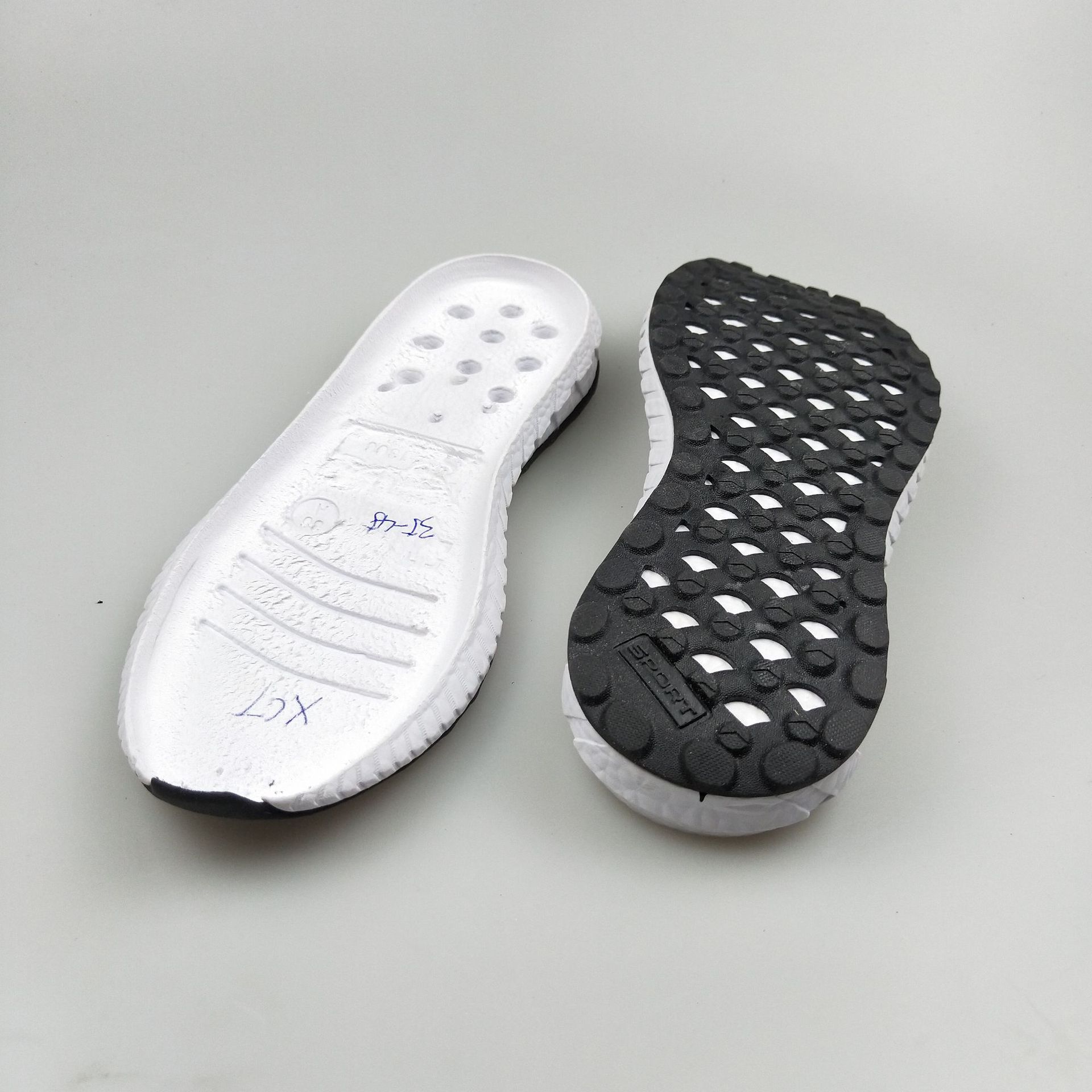 底厂直销爆米花运动鞋底 md组合rb材质 耐磨防滑 男女款