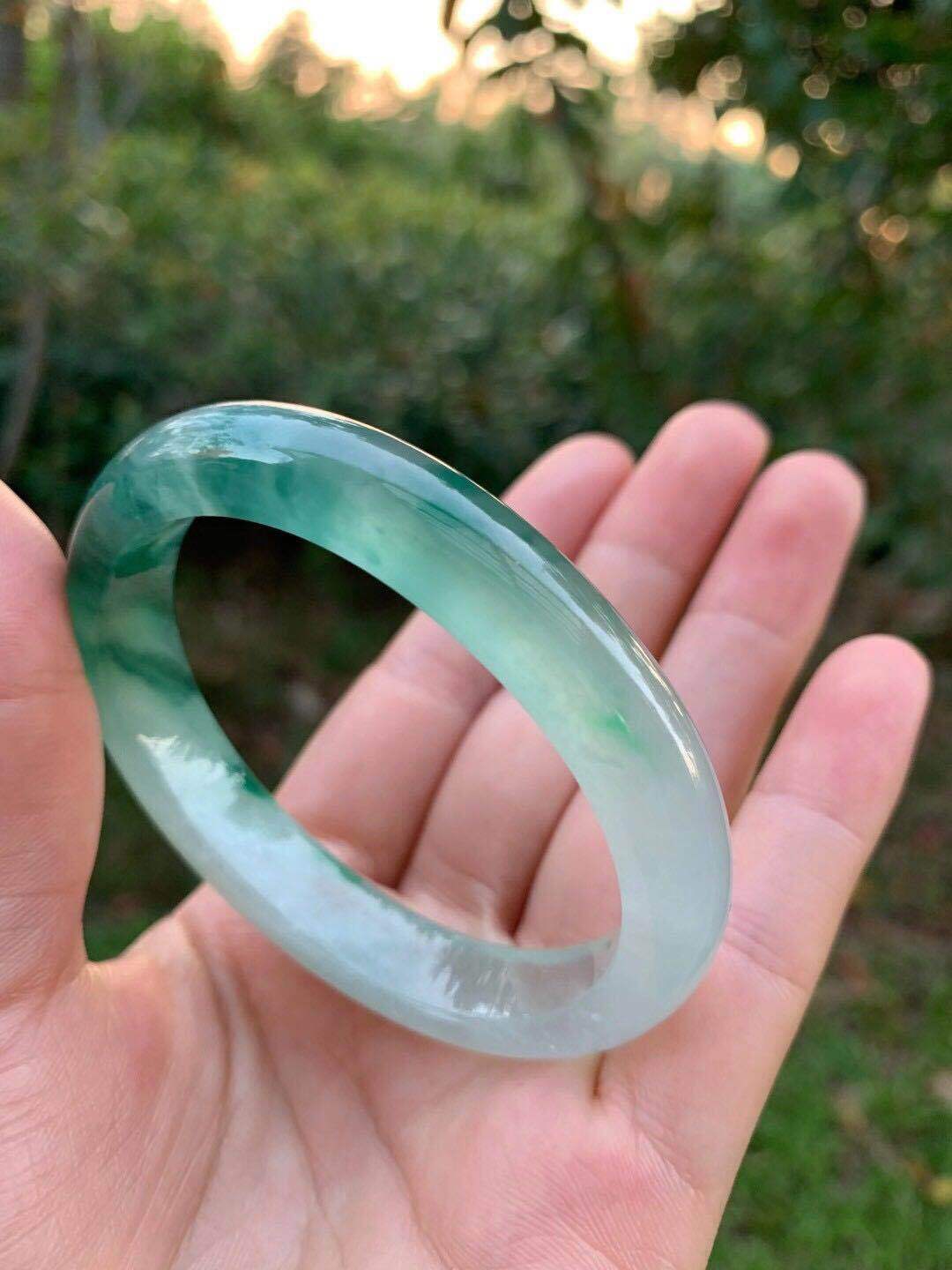 正品冰种飘花贵妃翡翠手镯a货精品高质量玉镯子53口 云南瑞丽批发