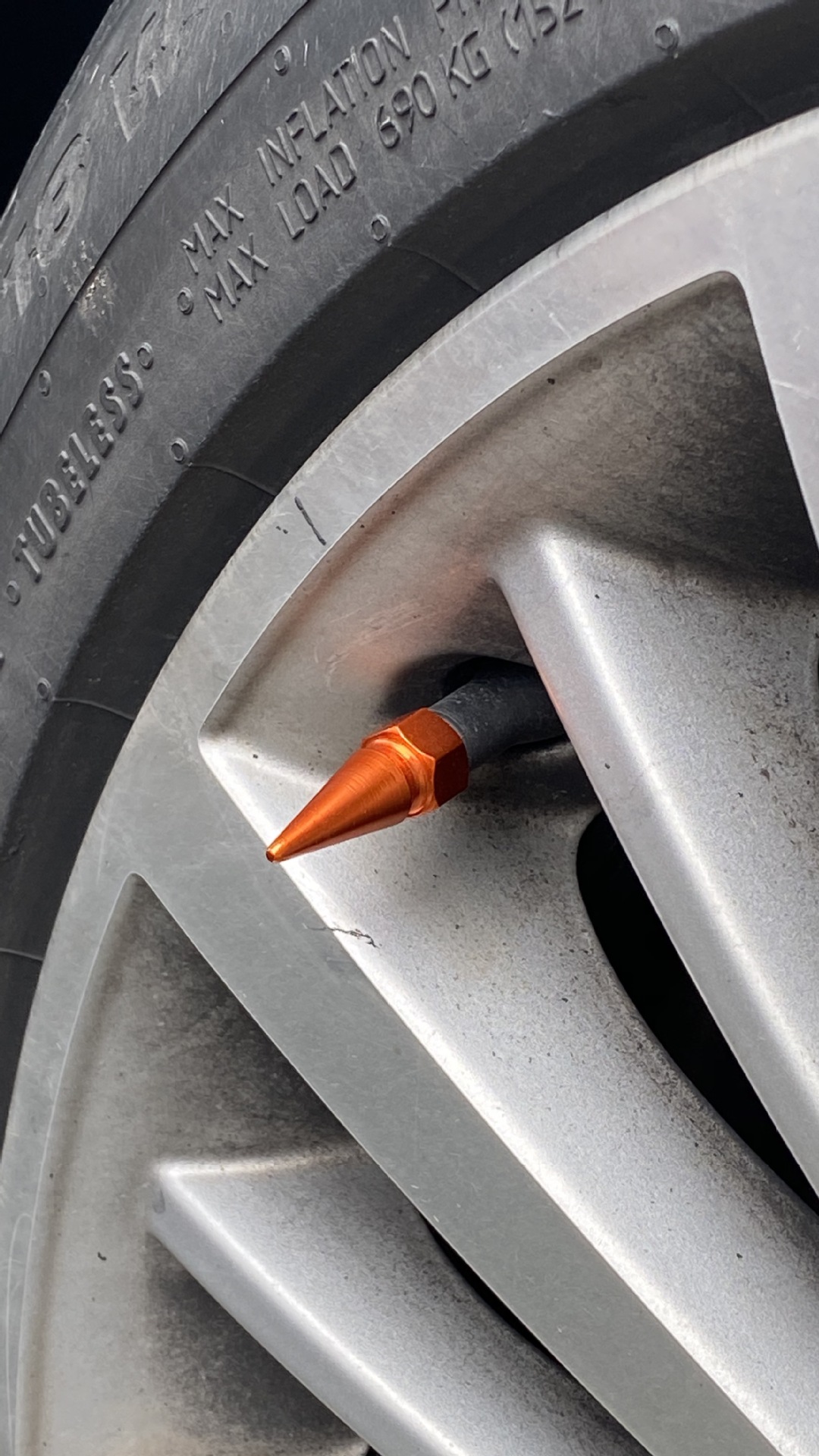 跨境专供新款气门嘴 气门嘴帽防尘法式气门嘴生产加工