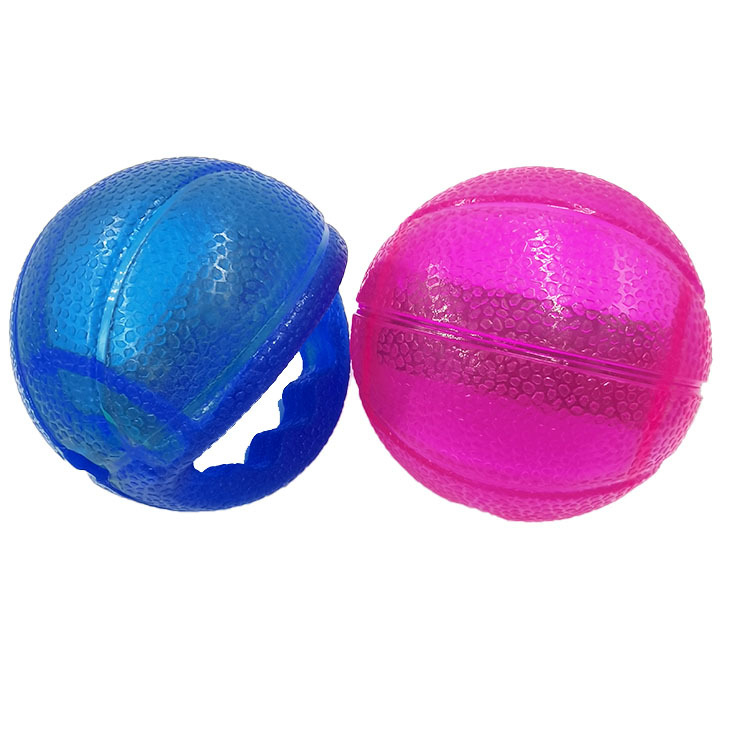 New TPR Football-Shaped Multifunctional Dog Toy Puzzle Molar Long Lasting Pet Food Leakage Toy Factory Price Wholesale