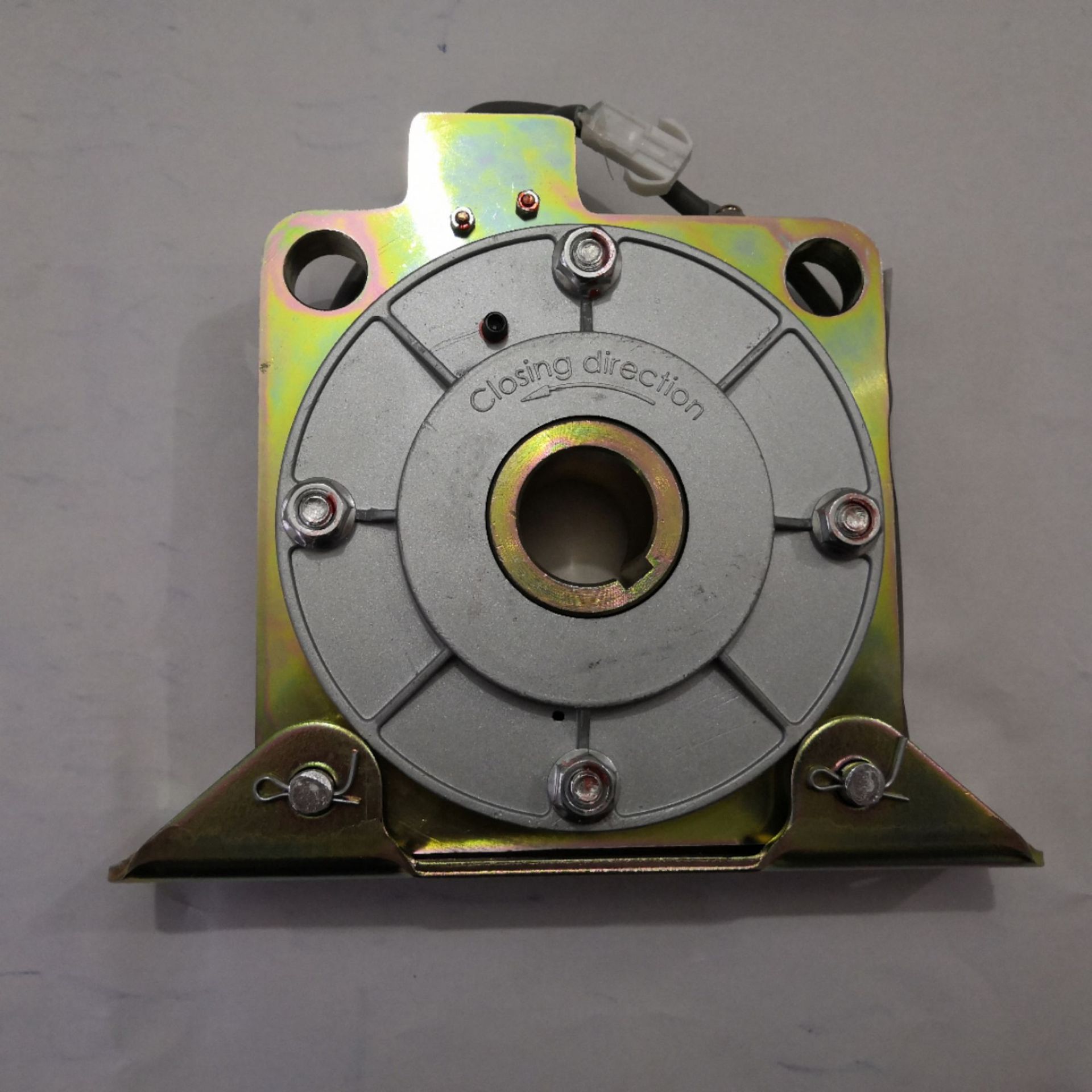 工厂店铺安全装置防坠器电动卷门机防断链防坠装