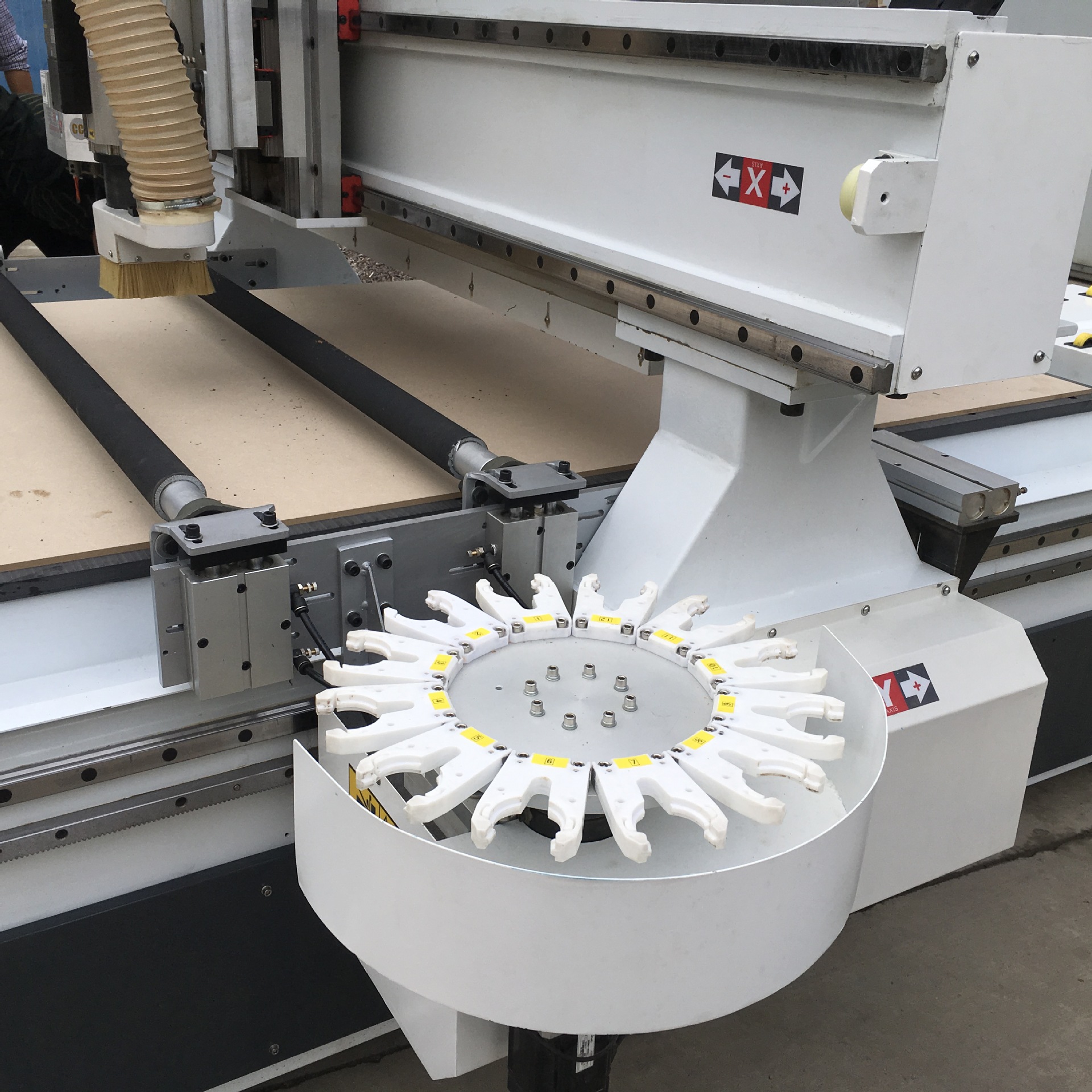 定制木工四工序数控开料机板材下料打孔机木板雕刻机