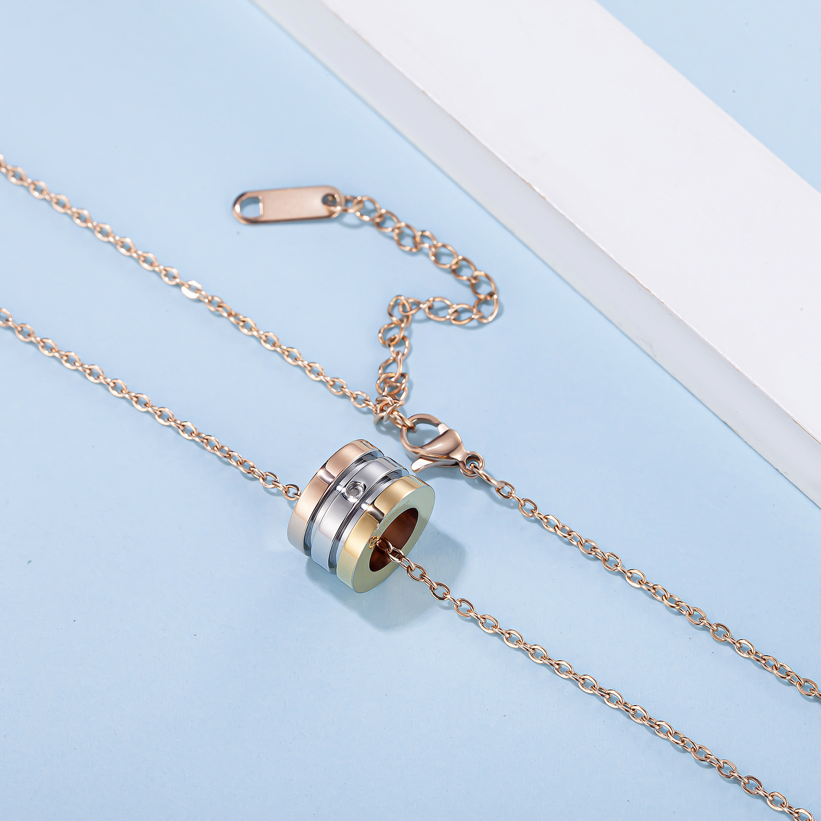 欧美新款简约饰品钛钢三色小蛮腰真钻项链女款圆柱镶钻石锁骨项链