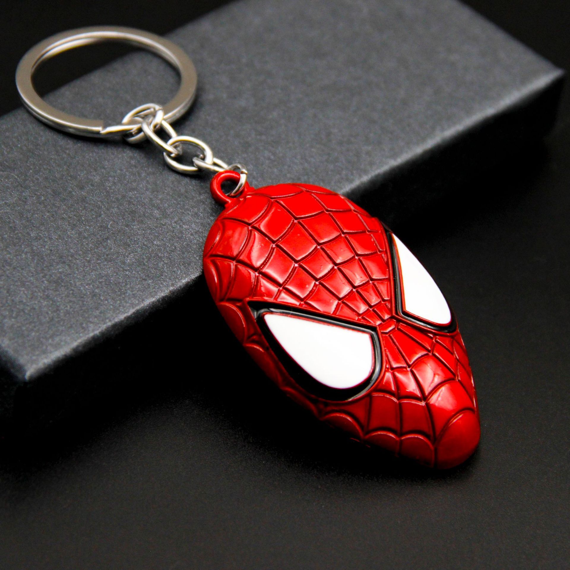 复仇者联盟金属钥匙扣漫威电影周边纪念礼品男士美队盾牌汽车挂件