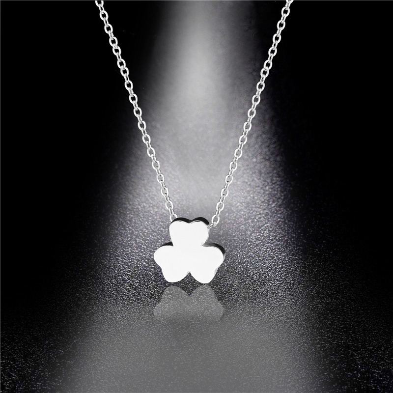 Korean Style Stainless Steel Clover Flower Necklace Simple Fresh Titanium Steel Three-Petal Heart Clavicle Chain Women's Pendant