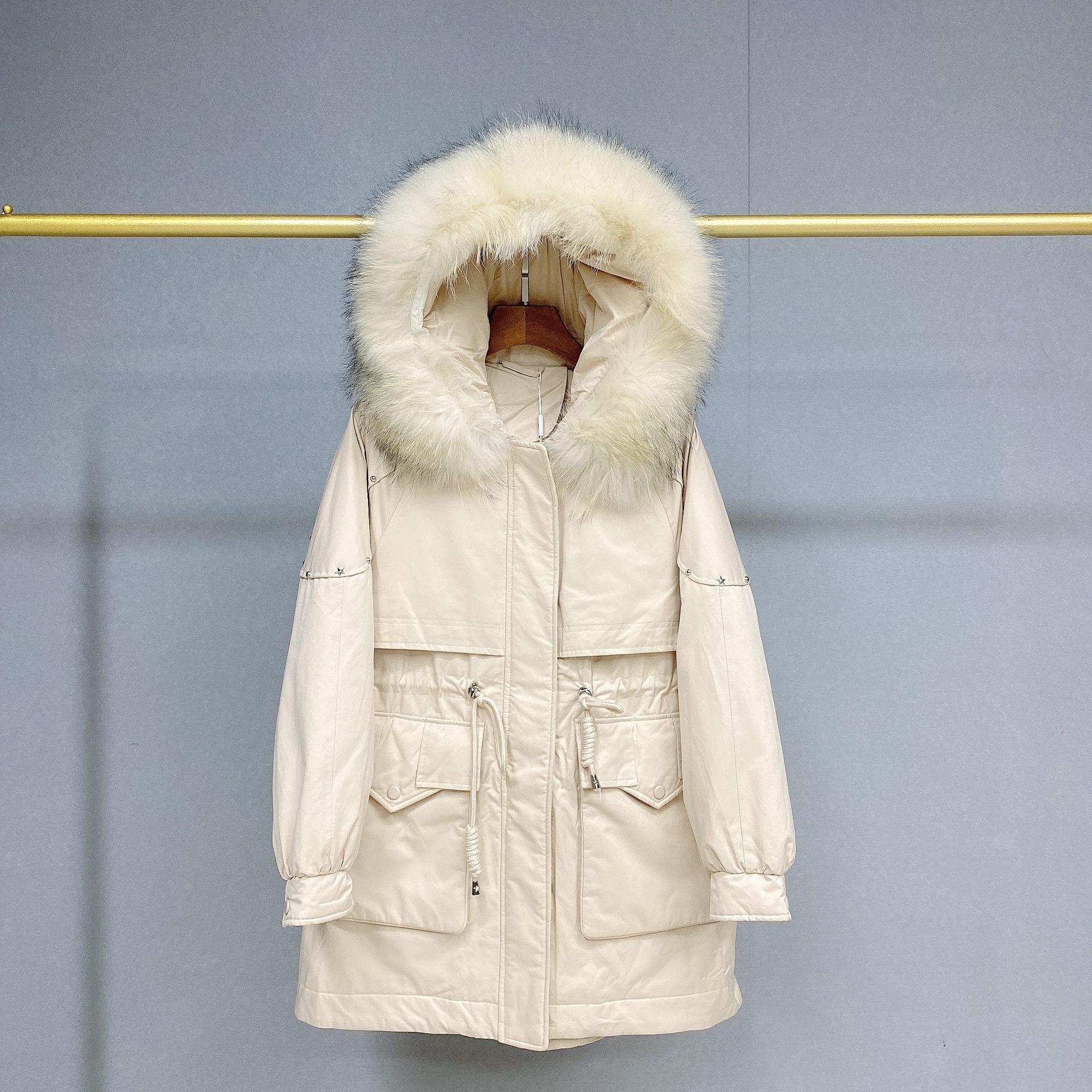 以纯羽绒服2020冬款鹿西阿姨官方旗舰店品牌折扣女装尾货清仓批发