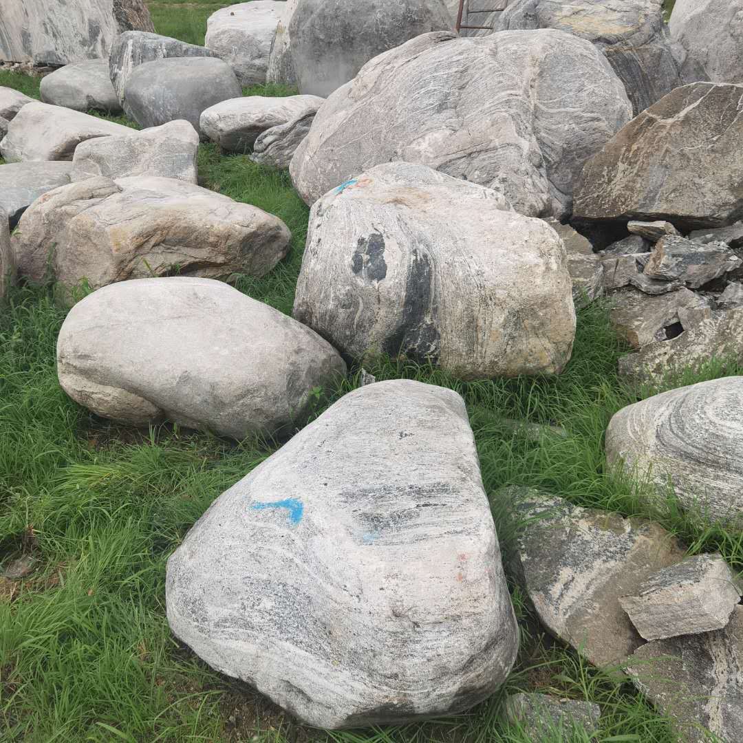 景观置石 天然置石河冲石矿山开采景观原石园林草地石头景观置石