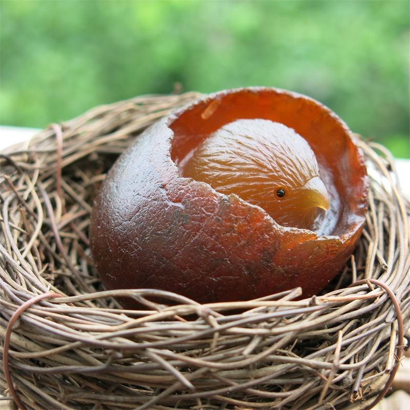 马达加斯加天然玛瑙原石水冲籽料雕刻摆件手把玩小鸡出壳