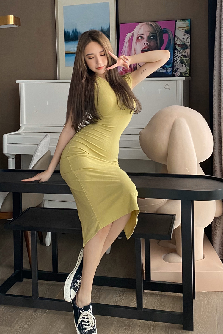 9474中长款打底裙修身女装包身翘臀紧身后开叉过膝连衣裙