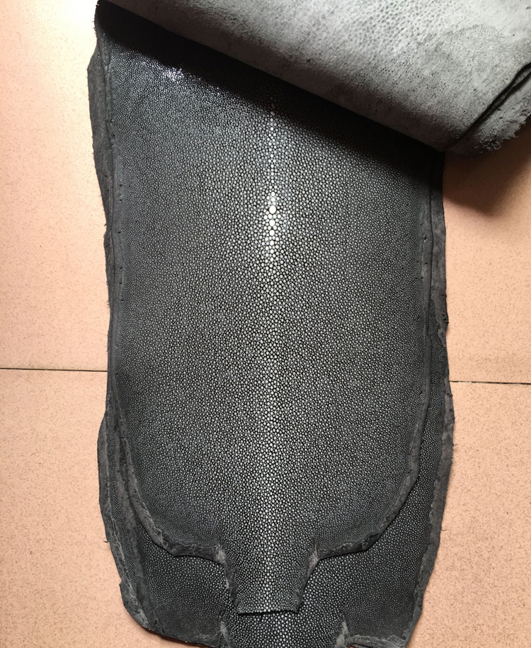 珍珠鱼皮手工diy皮料全磨面皮料整张皮料魔鬼鱼皮