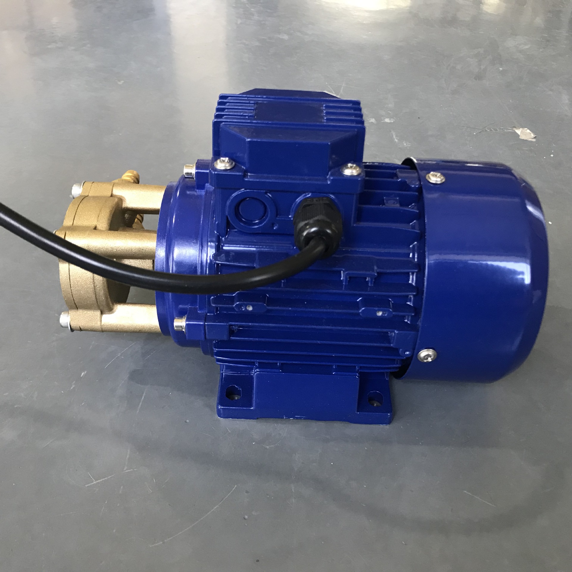 wed-3510无锡维尔丁焊接循环水箱水泵氩弧焊冷却水箱水泵堆焊