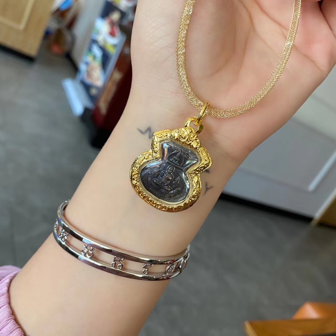 泰国佛牌正品 龙婆瑞 钱袋子身像 财运好生意