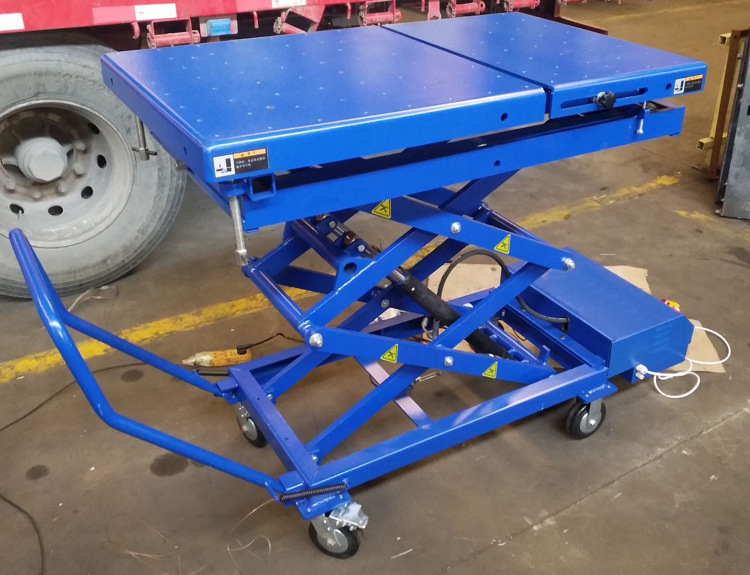 多功能移动举升机是车辆发动机,新能源汽车电池组的拆装,维修及保养的