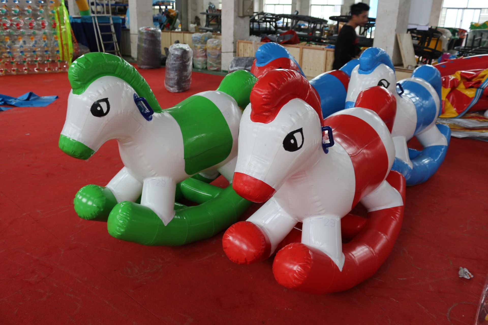 浩童2020年充气充气马狐狸充气熊猫儿童充气骑乘玩具厂家直销