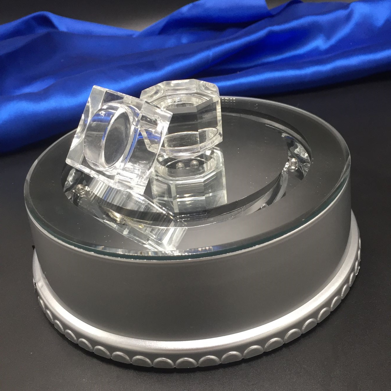 厂家直销水晶玻璃红酒塞酒瓶盖钻石方形多棱面形酒厂酒瓶盖定制