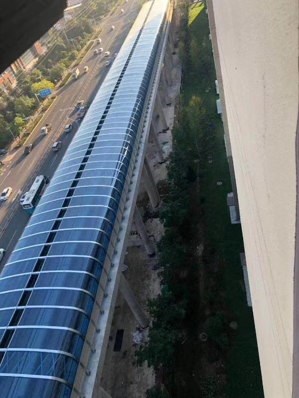 高速隧道减光棚遮阳棚厂家遮阳棚钢架顶棚材料阳光板,耐力板供应