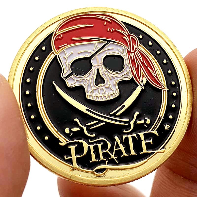 法国加勒比海盗骷髅镀金纪念章 32mm单手玩金币海盗船海贼王硬币