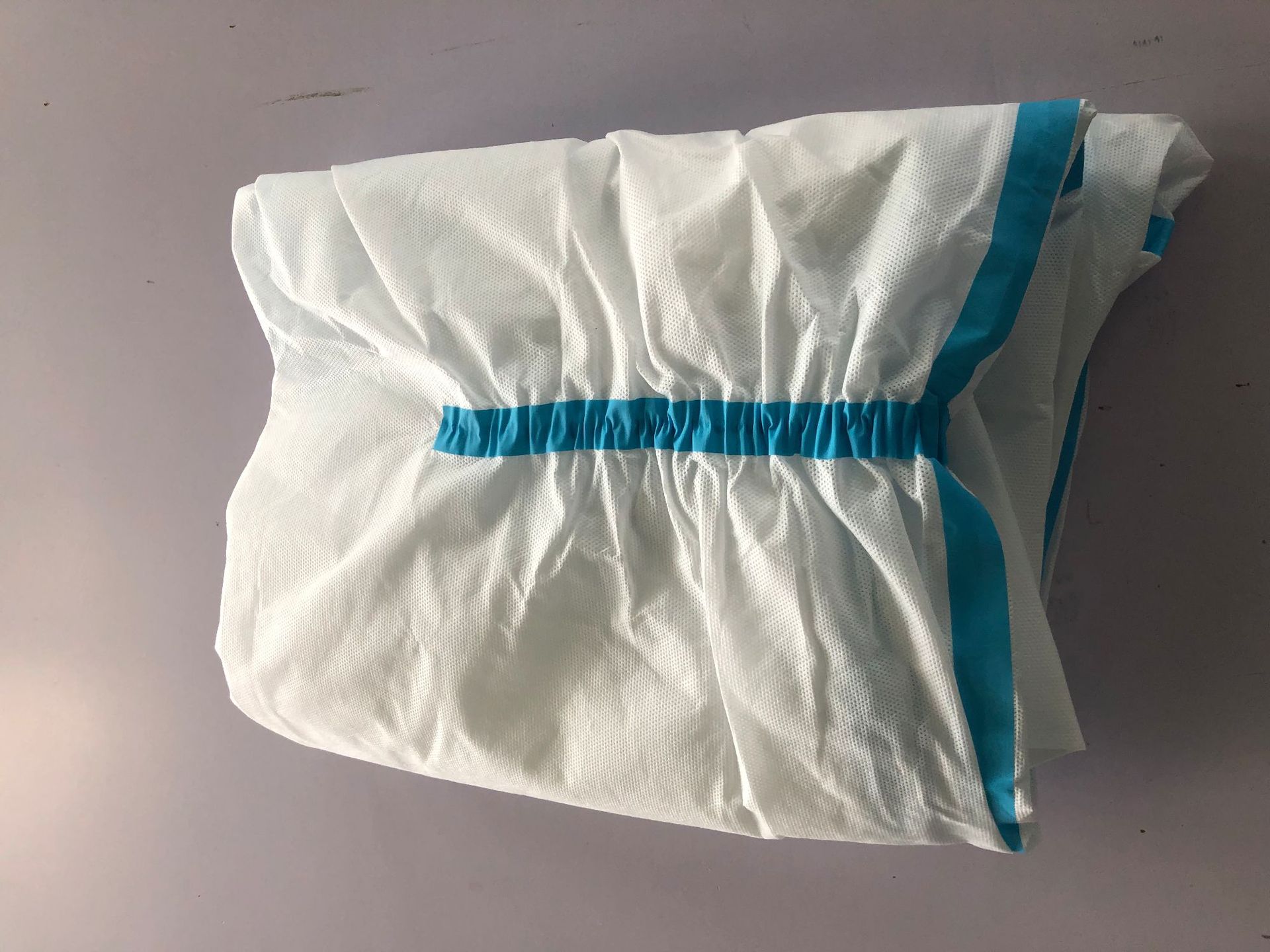 爱护佳厂家直销一次性隔离衣透气sms无纺布防护服连体防尘连体服