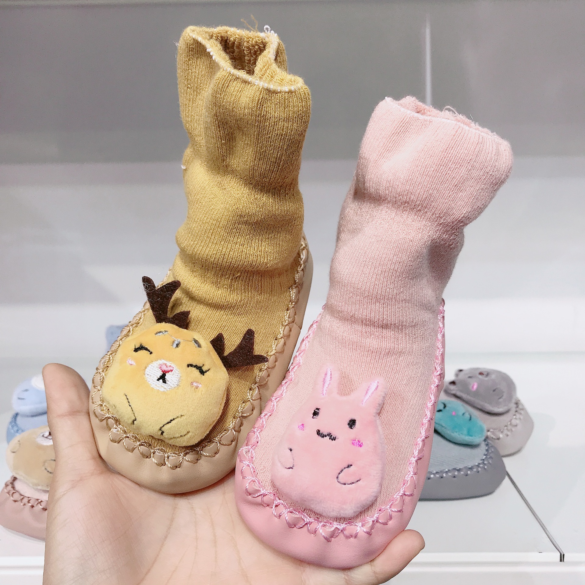 艾尼熊秋冬婴幼儿地板袜宝宝袜子胶点底学步袜卡通棉袜