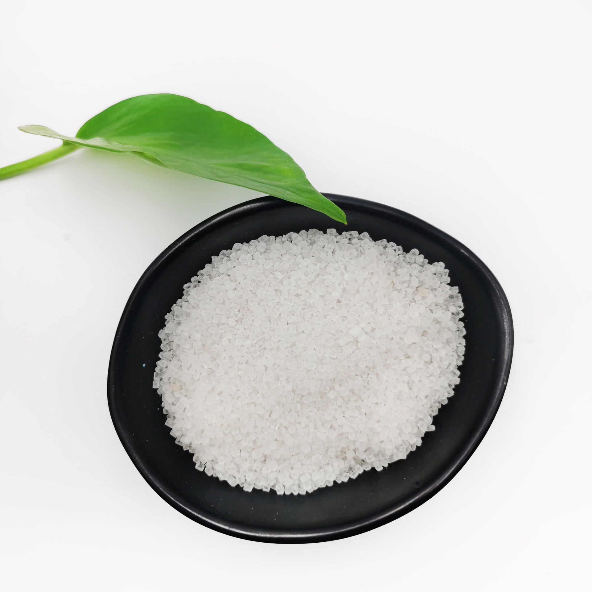 晶体尿素 农业尿素 全水溶氮肥 颗粒工业农业尿素