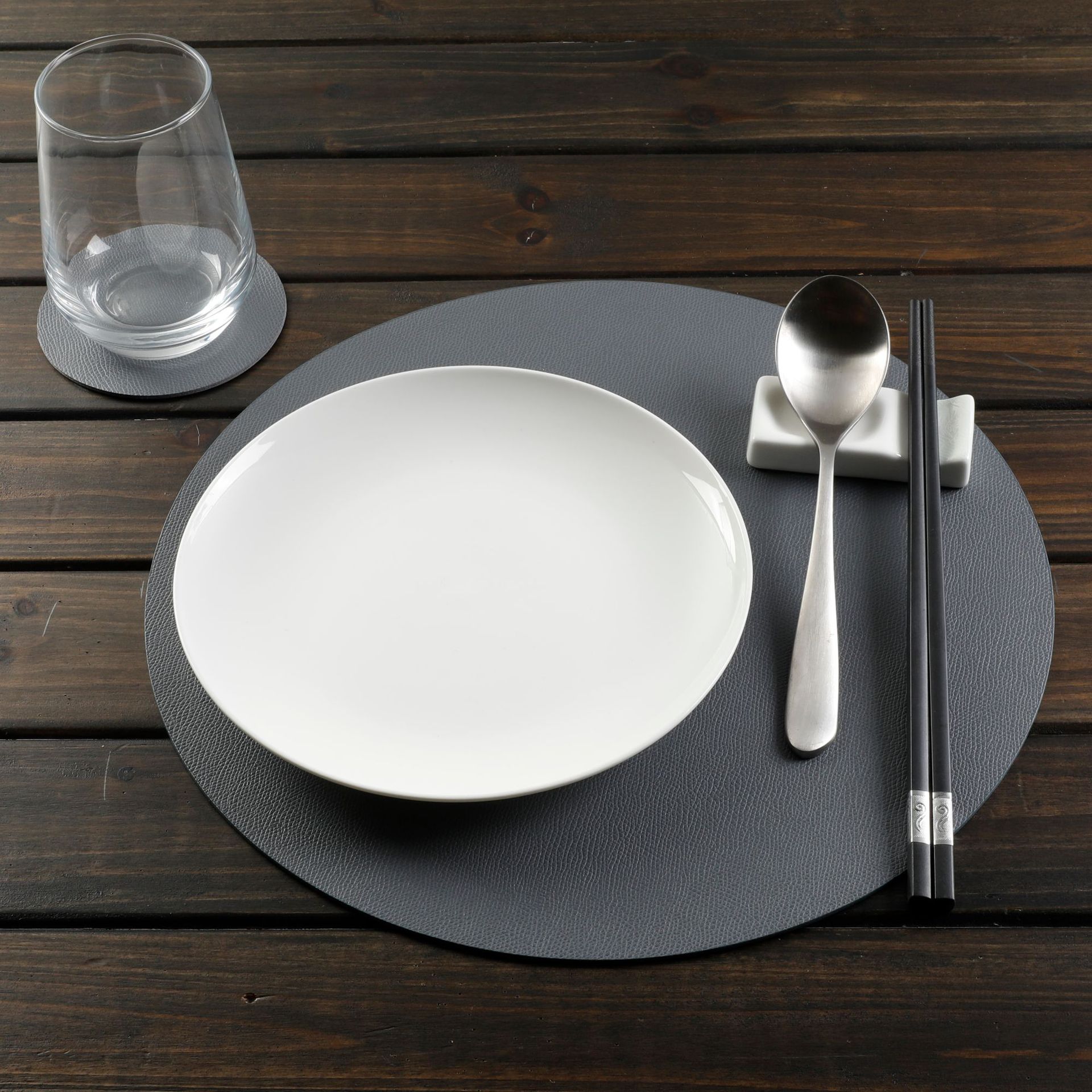 圆形皮革餐垫双面餐桌垫家用防水防油隔热垫碗垫子杯垫一位餐盘垫