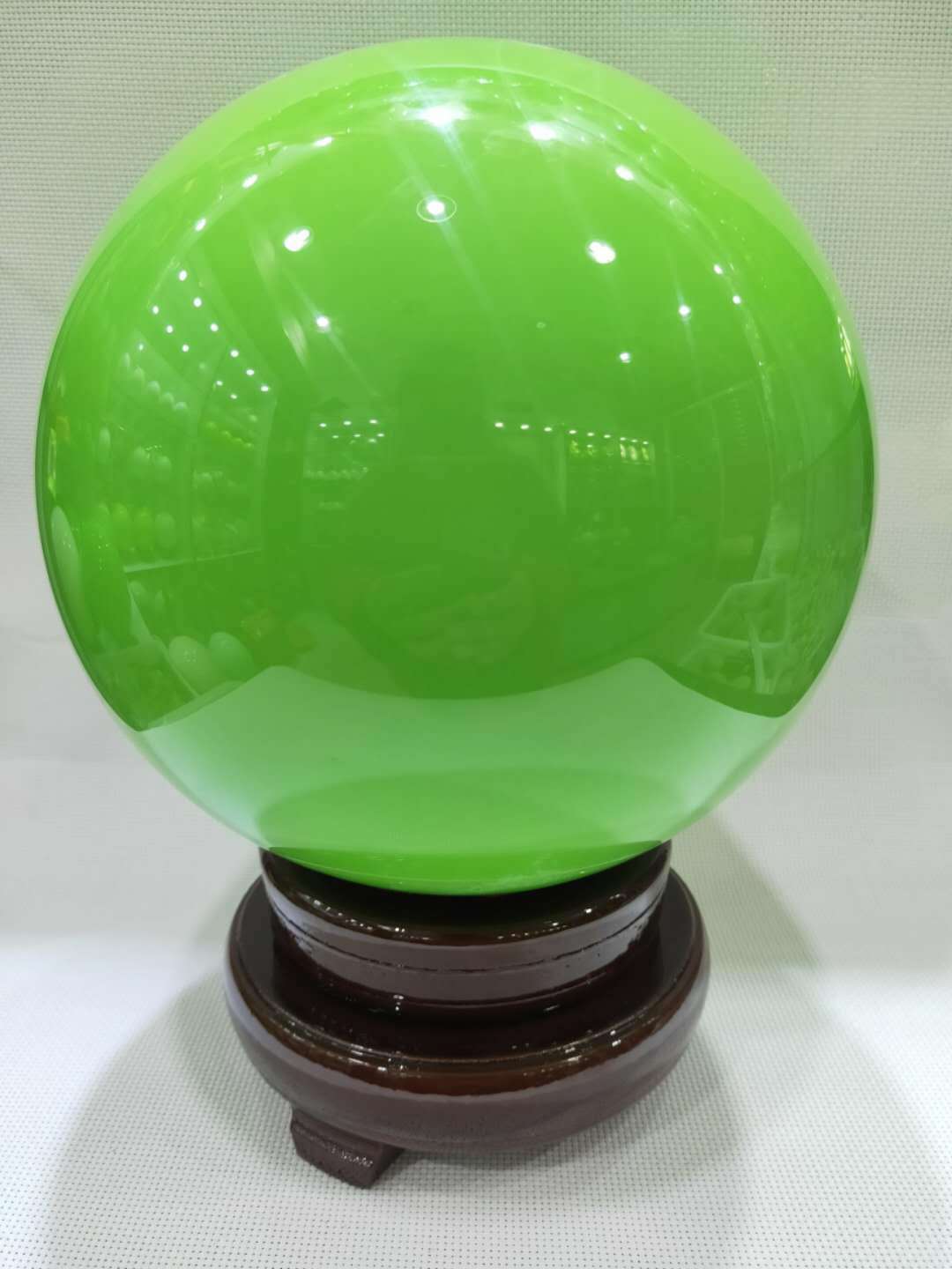 发光萤石夜明珠白色冰洲石夜光球发光球夜光石家居摆件