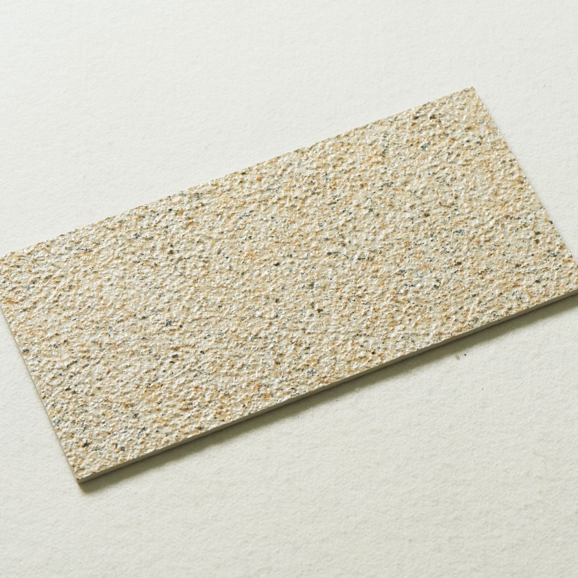 外墙砖300*600别墅陶瓷薄板荔枝面仿花岗岩仿石材自建房厂家直销