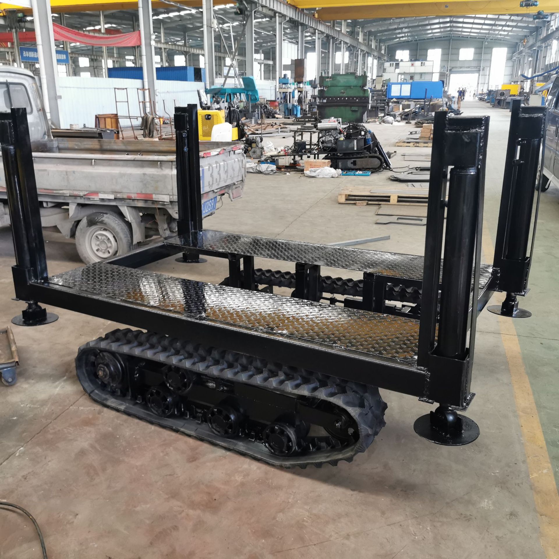 新智智能定制履带底盘 电动行走总成 液压支腿履带底盘