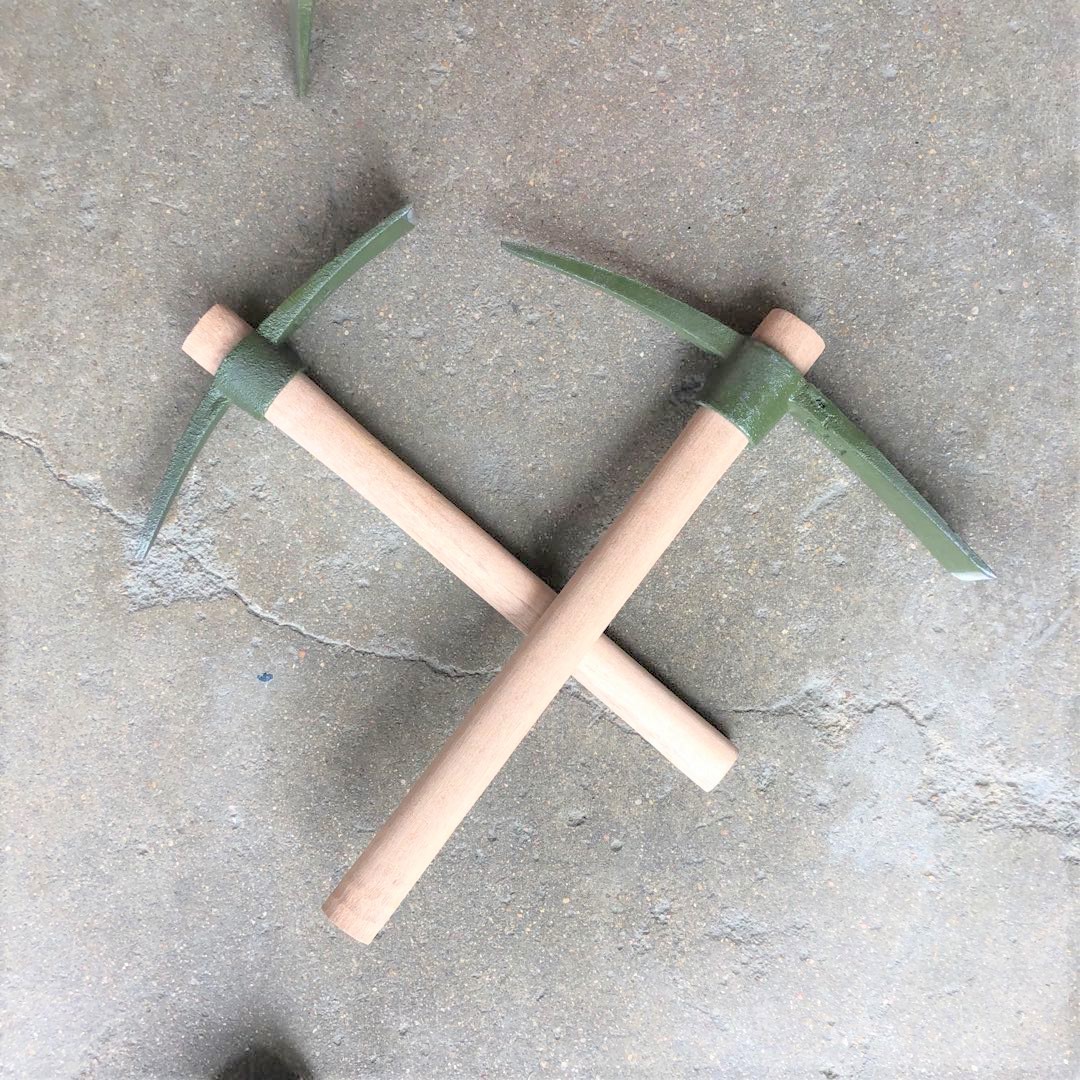 园林农用洋镐木柄包塑柄多功能锻打钢制十字镐铸铁小手镐园艺镐