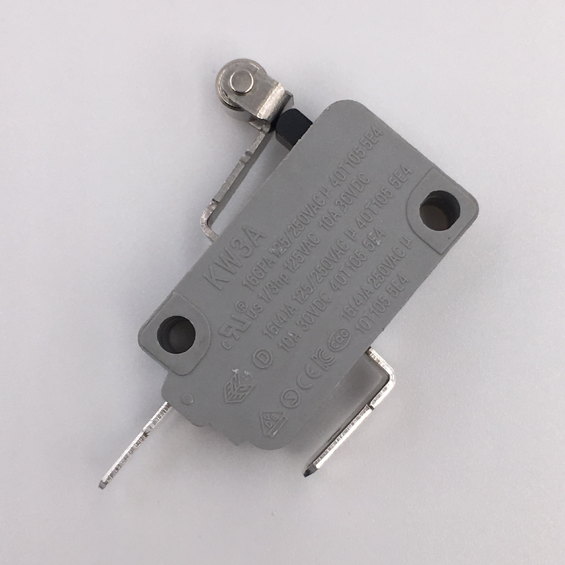 微动开关kw3a16d4c200两脚开关常闭式不锈钢轮微动开关厂家直销