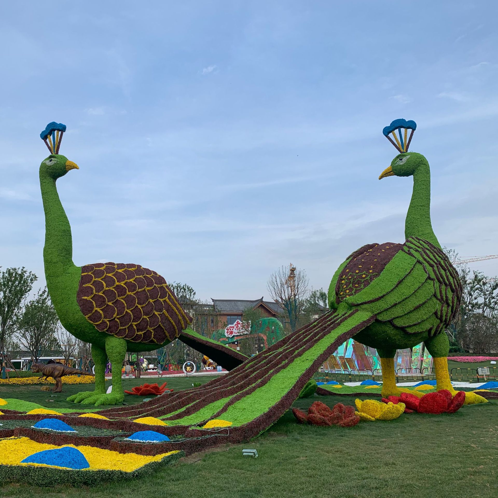 定制仿真绿雕雕塑 公园美陈雕塑摆件 厂家供应广场草坪植物雕塑