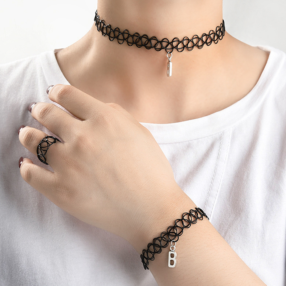 跨境欧美时尚个性黑色鱼线字母纹身弹性项链三件套套装厂家直供
