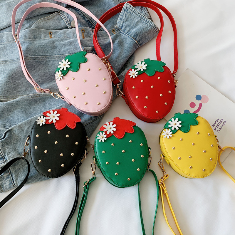 2020 Spring New Children's Bags Three-Dimensional Strawberry Pu Shoulder Bag Children Crossbody Accessory Bag Princess Coin Purse