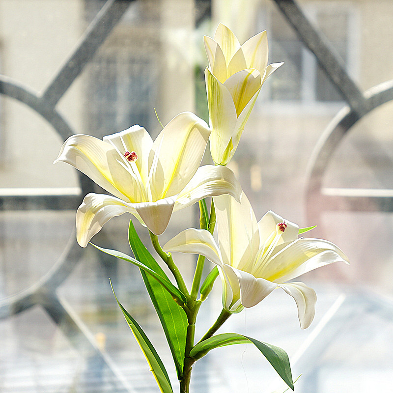 单枝3d3头小百合花 仿真花 酒店橱窗婚庆摄影道具家居装饰摆件