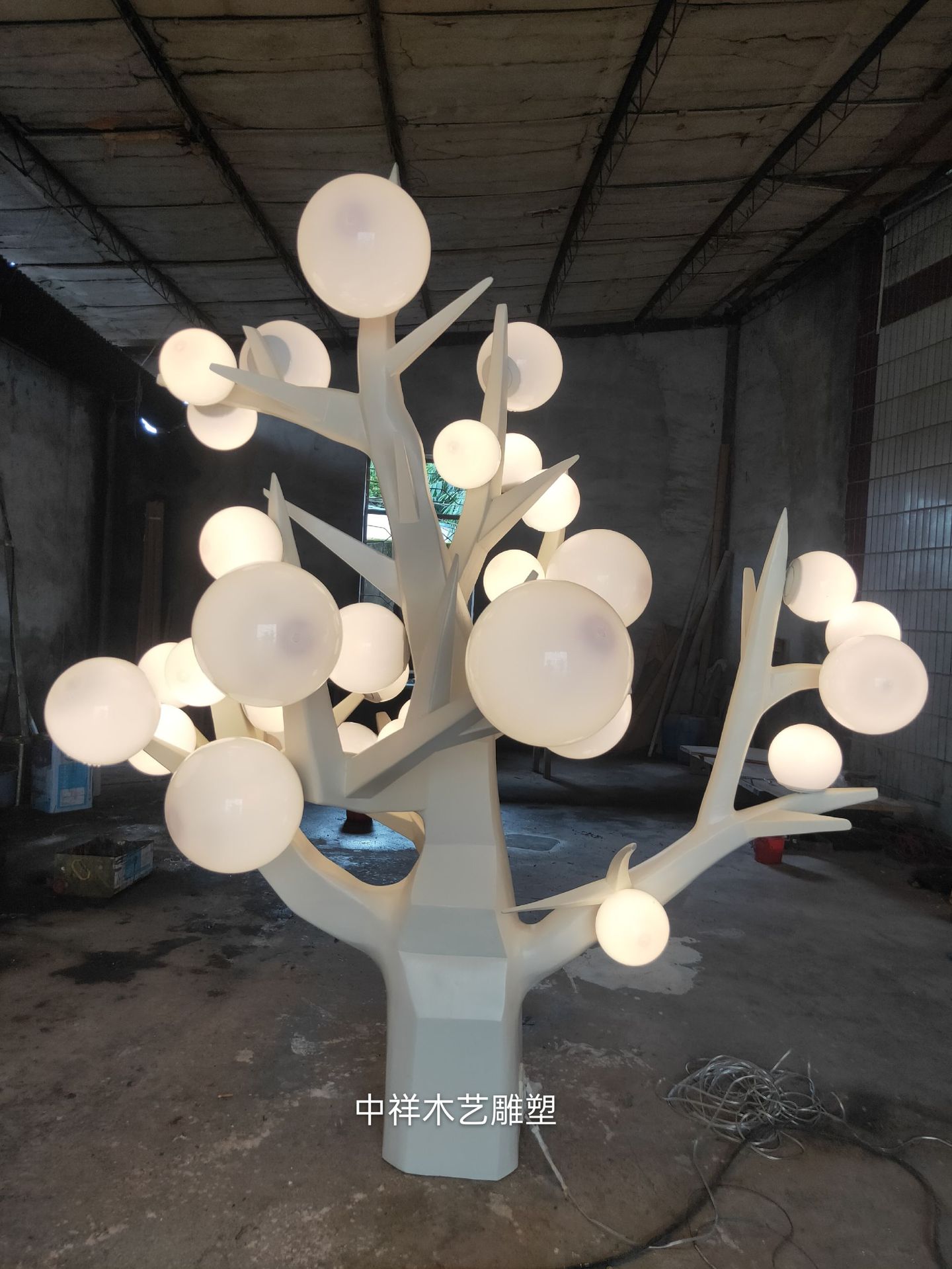 景观实木灯树 室内装饰新中式抽象景观实木景观假树落地装置