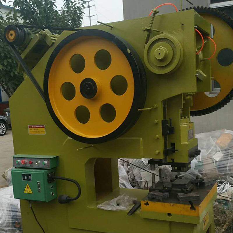 山东厂家直销冲床自动上料送料 不锈钢平板上料机 数控冲床送料机