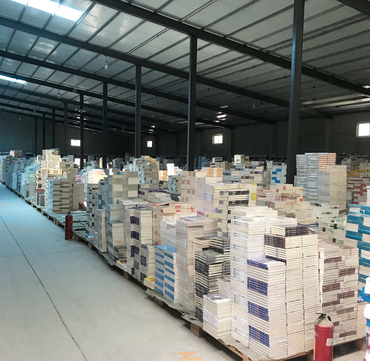 儿童书籍批发正版馆配图书儿童绘本小学课外读物童书特价地摊书籍