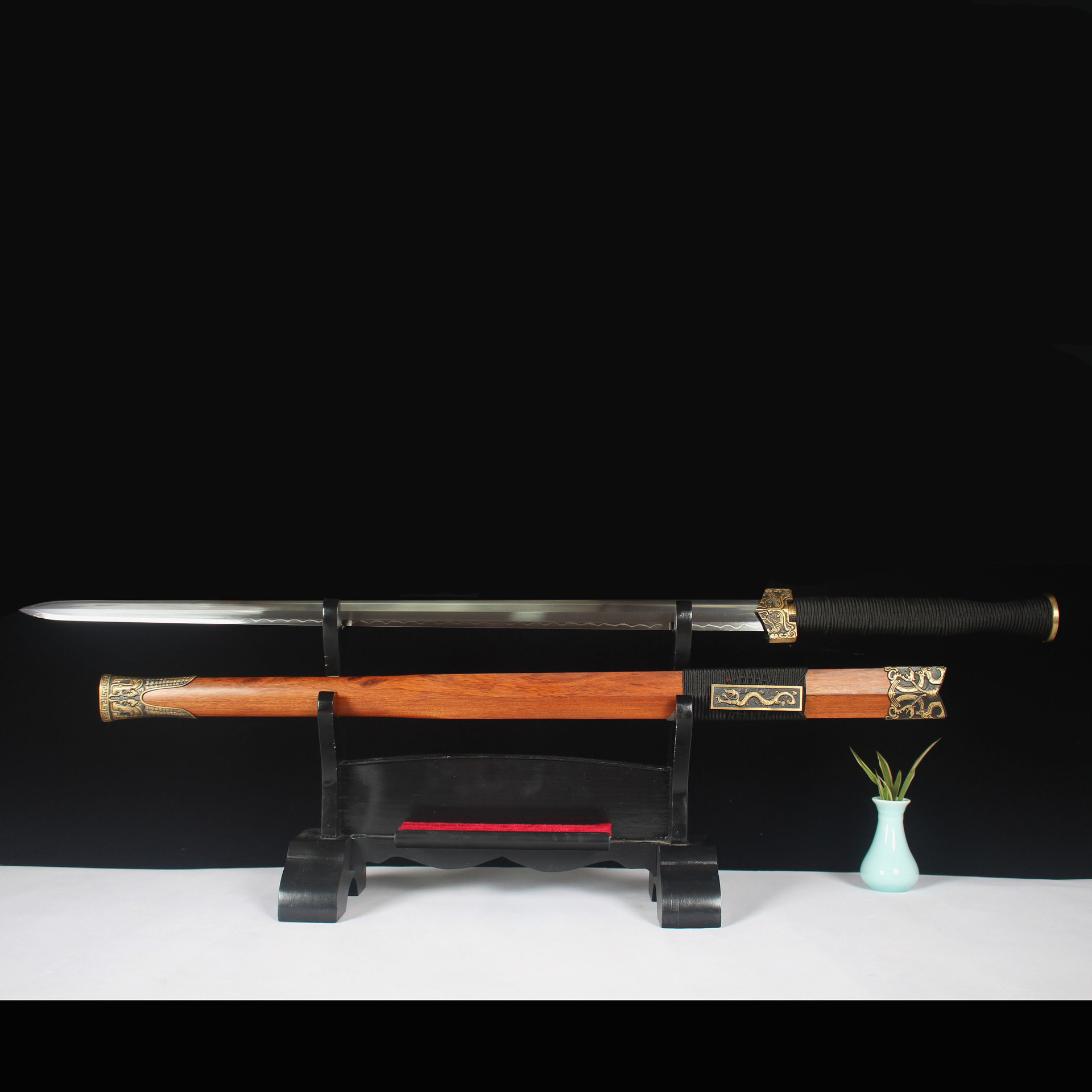 龙泉华影刀剑酸枝木t10烧刃汉剑唐剑刀剑宝剑送礼批发直销未开刃