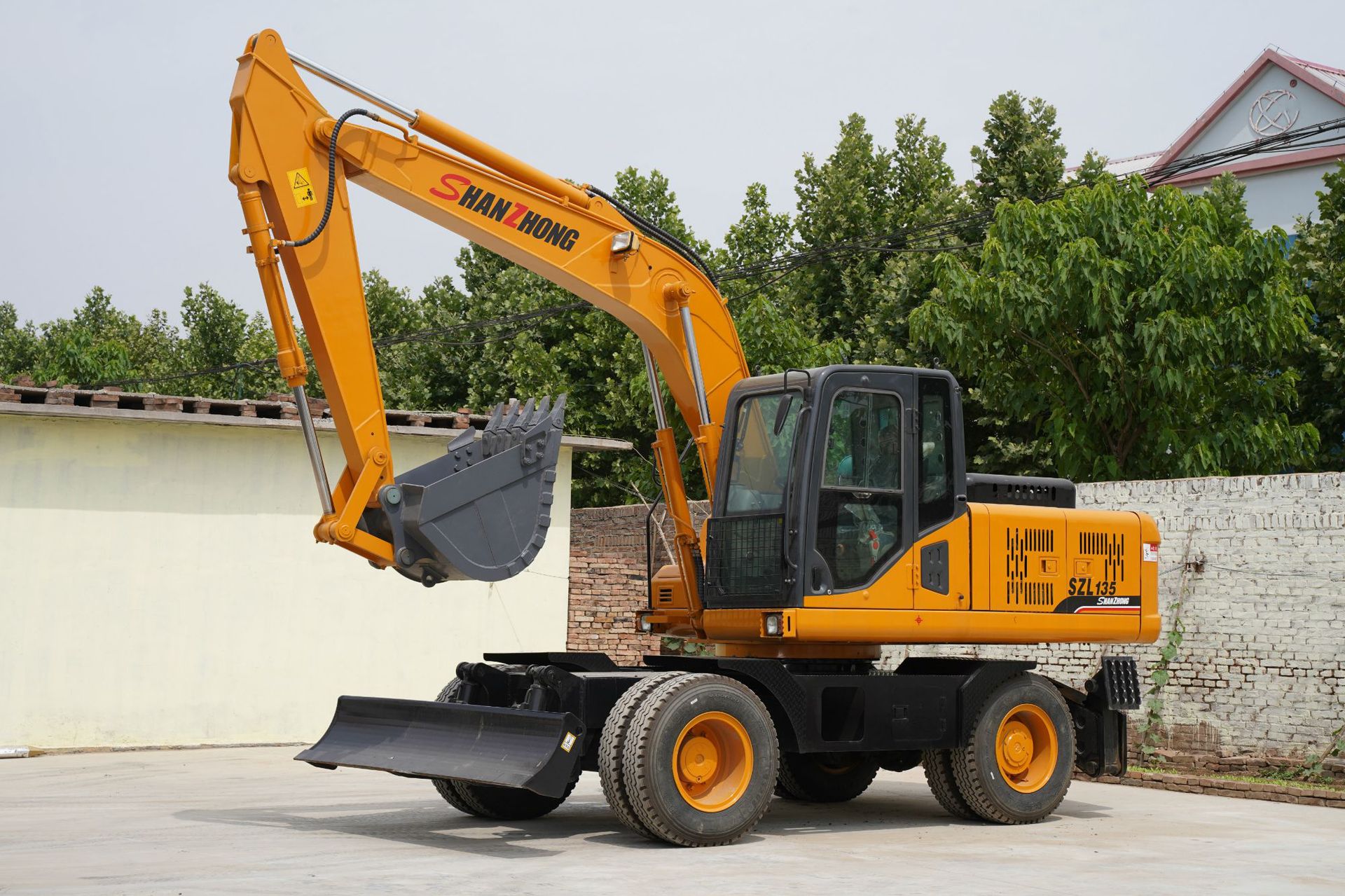 轮式挖掘机 胶轮挖掘机 挖掘机厂家(南京)