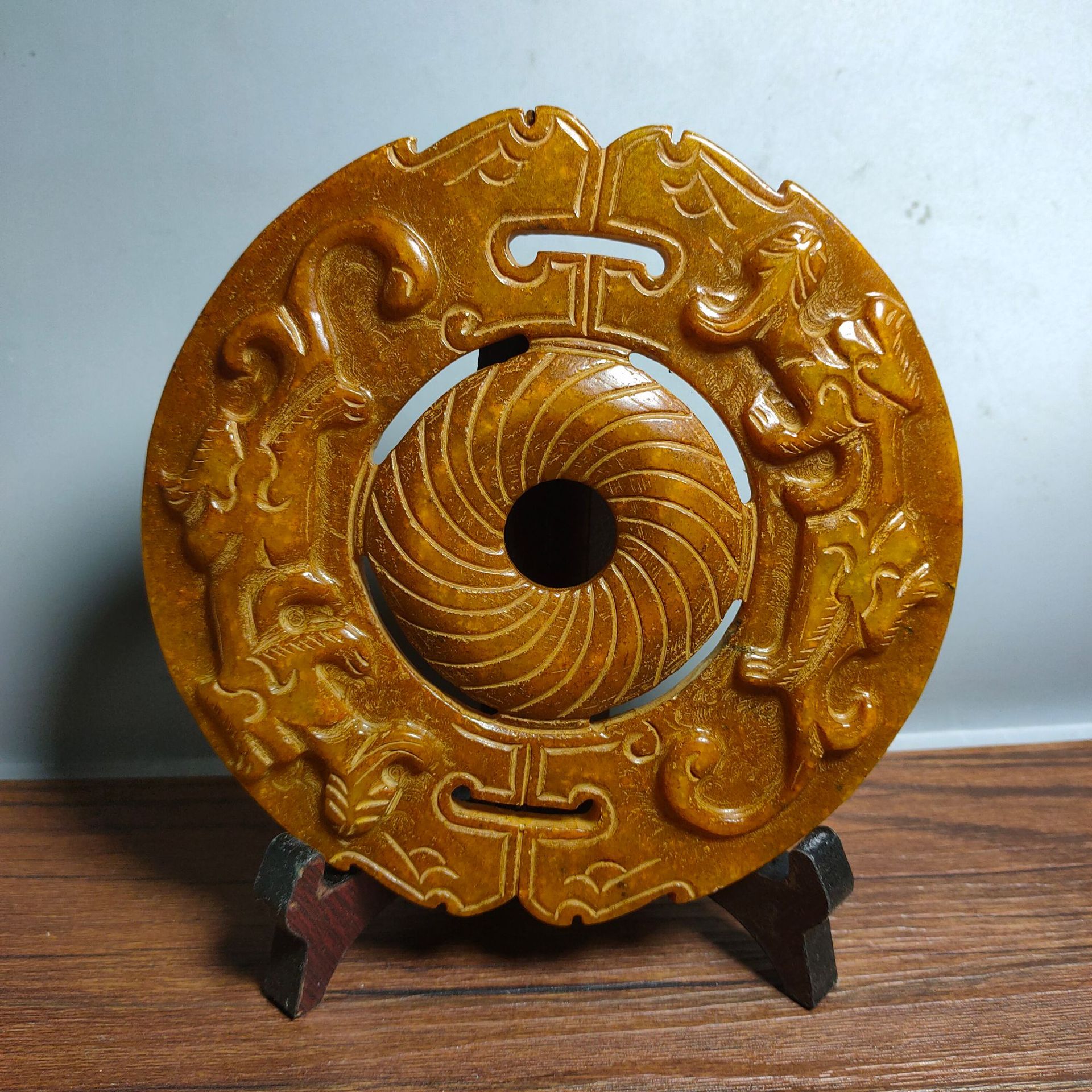 供应古玩杂项仿古做旧高古玉岫玉赤龙双面工玉璧家具摆件批发