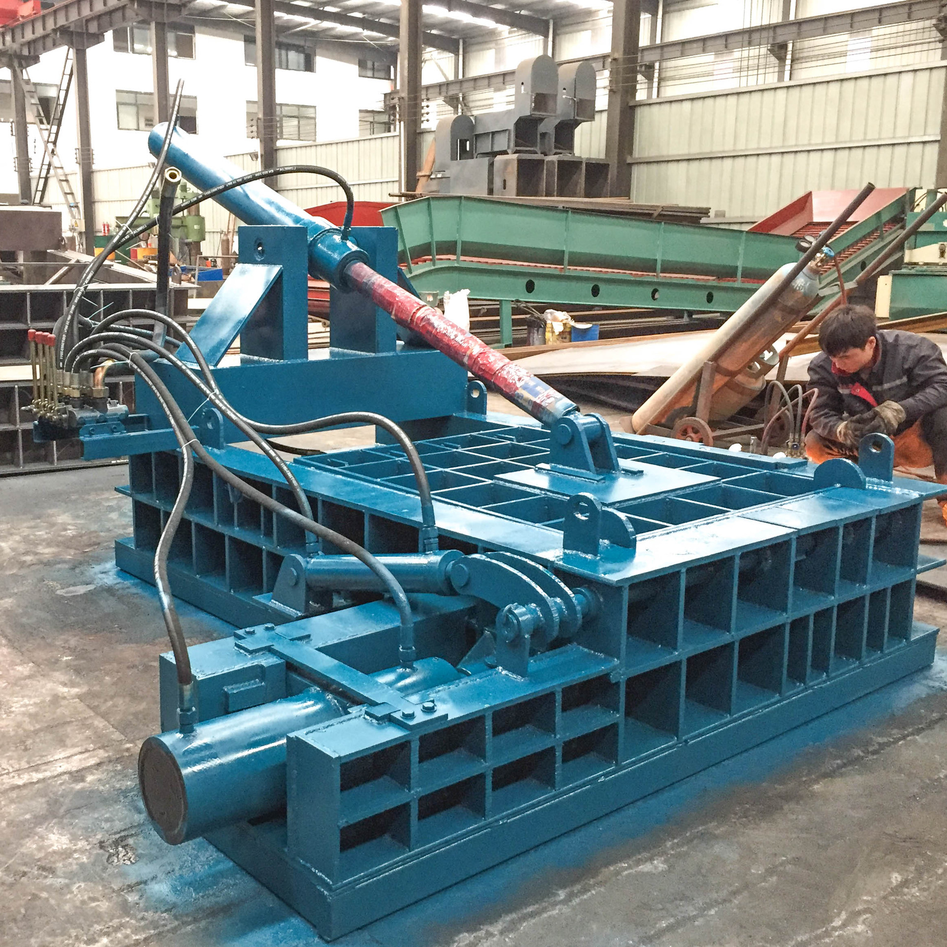 供应200吨废旧金属压块机 卧式液压铁屑压块机 废铁边角料成型机